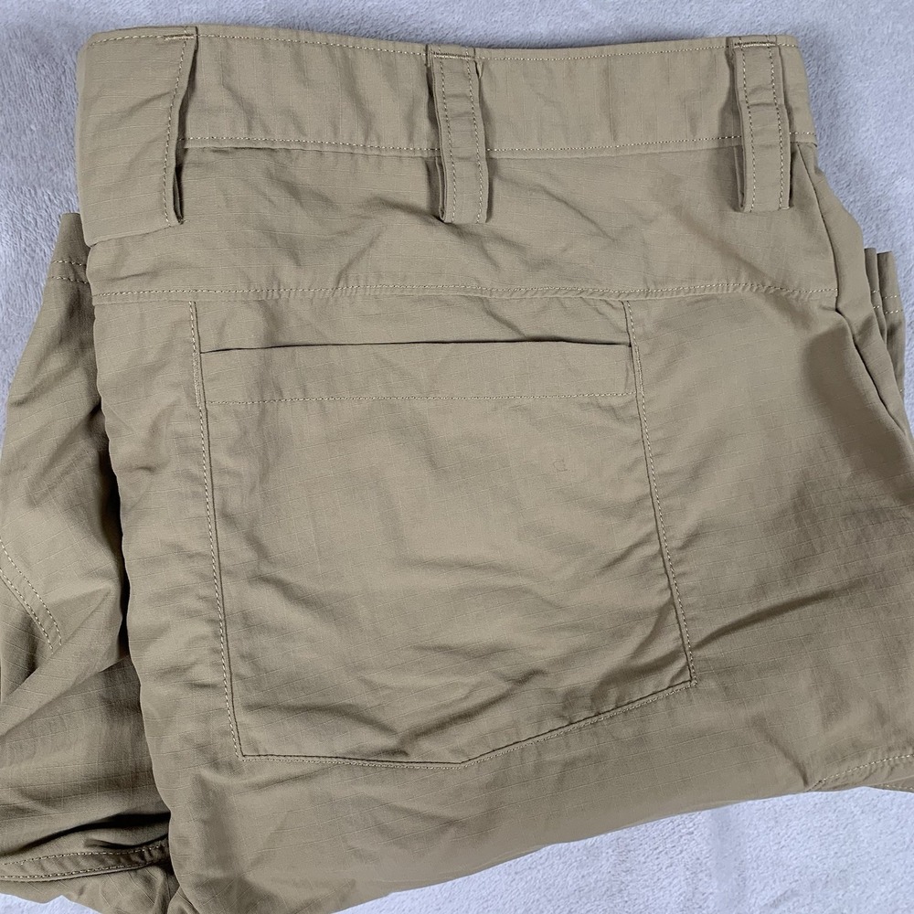 Duluth Trading Co Cargo Shorts Mens 44 Beige Ripstop Flat Front Nylon Outdoors